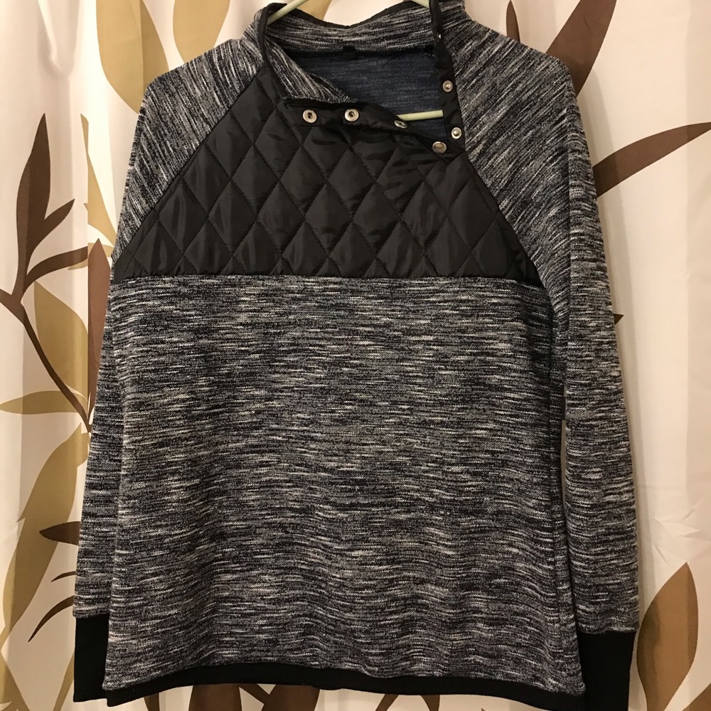Sweatshirt